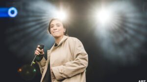 la chanteuse camelia jordana