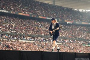 angus young ac/dc live