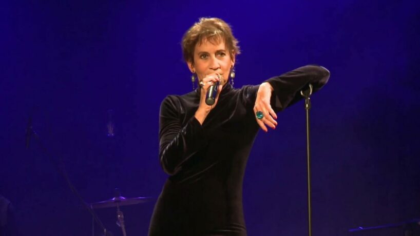 caroline loeb spectacle chiche